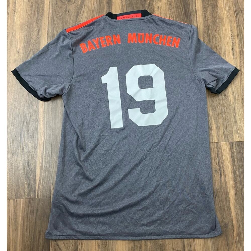 Men Adidas 2016/2017 Bayern Munich Away soccer jersey t-shirt, S - Picture 3 of 5